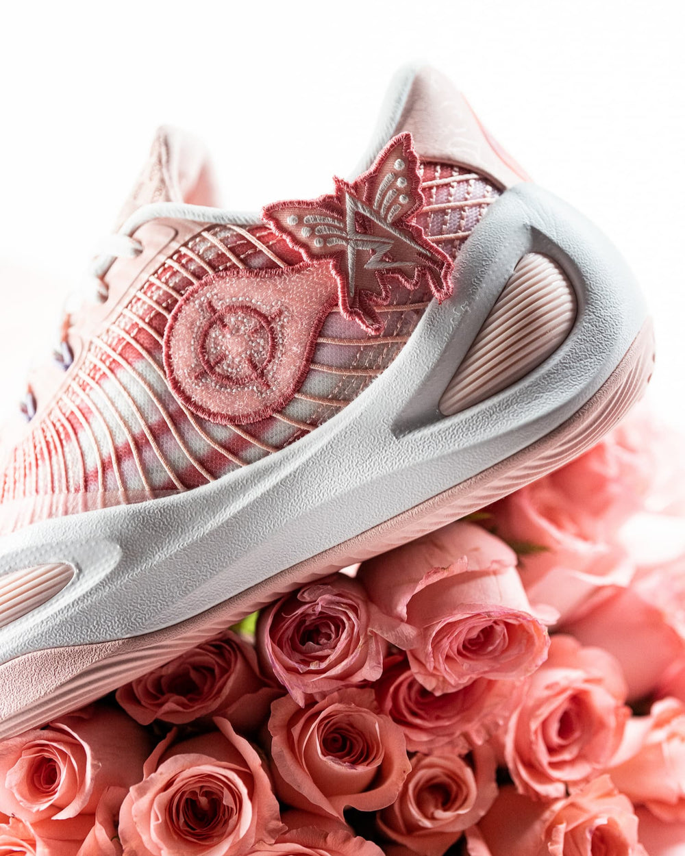 Rigorer AR1 Basketbalschoen Valentine's Day Linkerkant