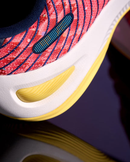 Rigorer AR1 Basketbalschoen Year of Dragon achterkant close up