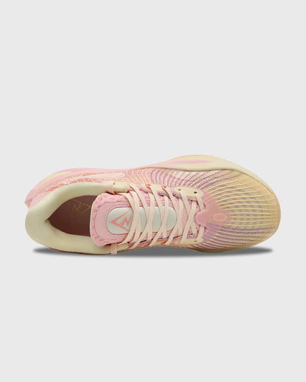 Rigorer AR1&nbsp; basketbalschoen Honey peach Bovenaanzicht roze geel 