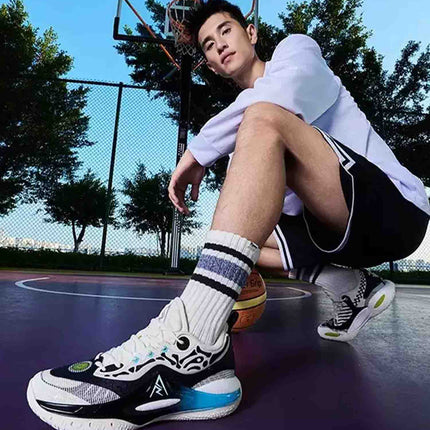 Rigorer AR2 Basketbalschoen Code Blue Skeleton zijaanzicht