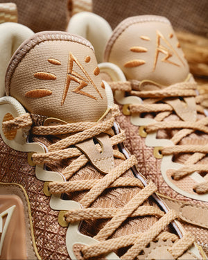 Rigorer AR2 Basketbalschoen HBK Austin Reeves Bruin Close up