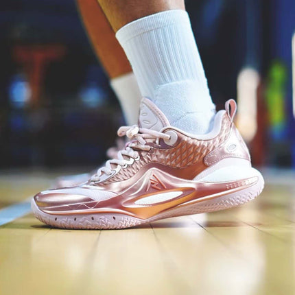 Rigorer AR2 Basketbalschoen Rose Gold lon feet Burned Sports
