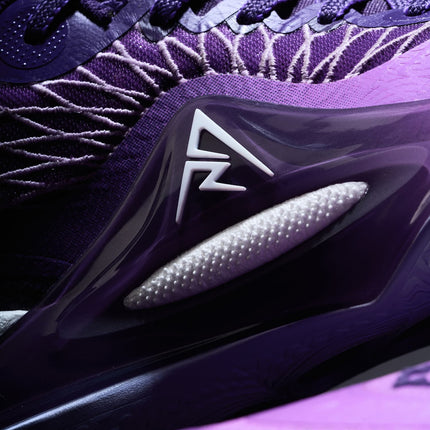 Rigorer AR2 Basketbalschoen Showtime Detail close up zool zijkant