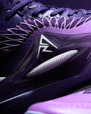 Rigorer AR2 Basketbalschoen Showtime Detail close up zool zijkant