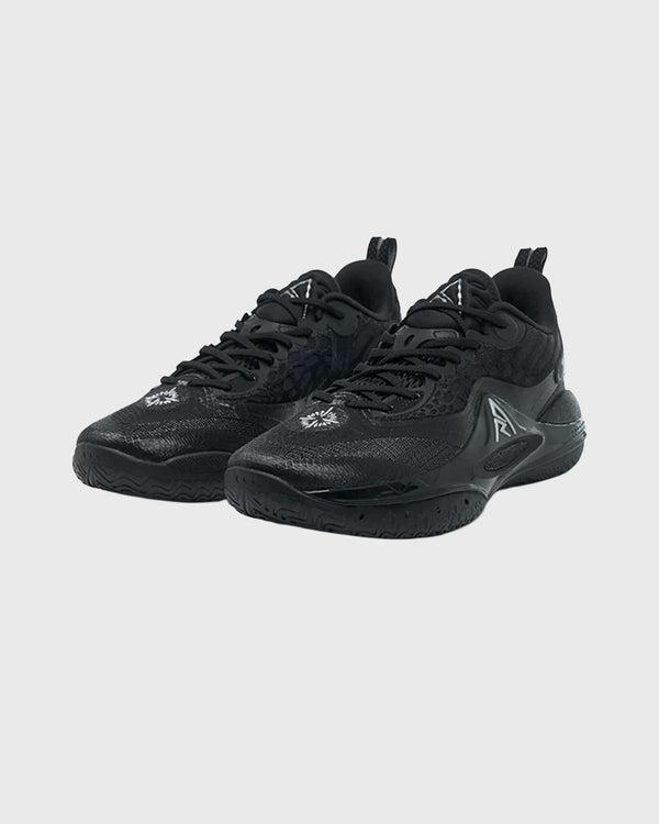 Rigorer AR2 Basketbalschoen Snake eyes zijkant schoenen stock foto burned