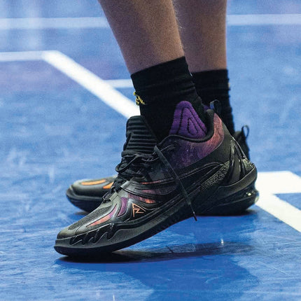 Rigorer AR3 Basketbalschoen Apollo zwart on feet