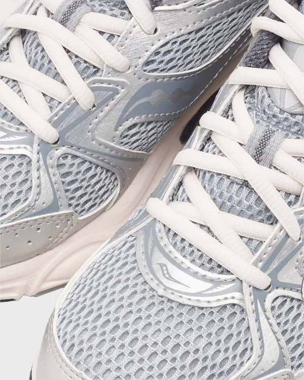 Saucony Ride Millennium Sneaker Zilver