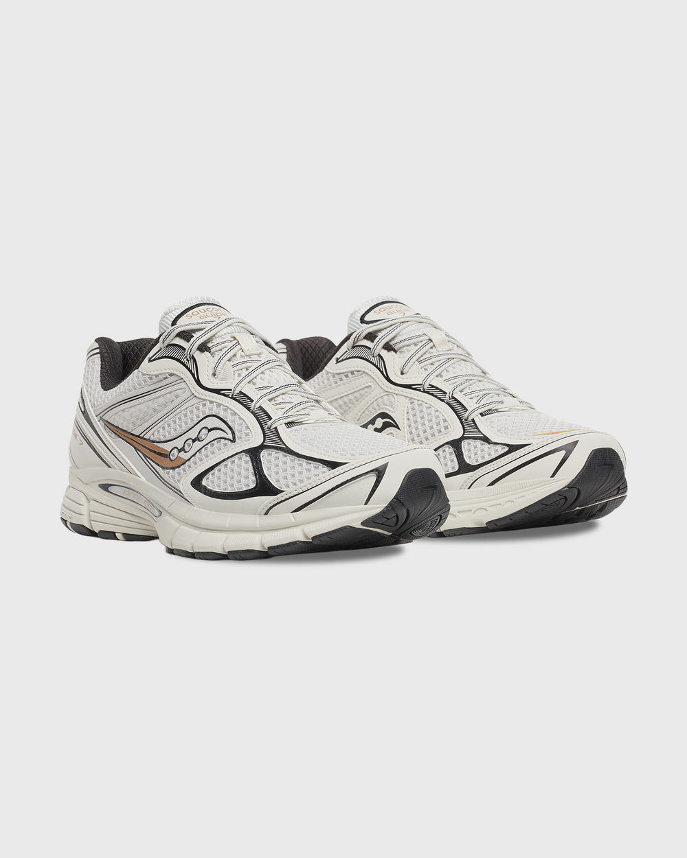 De Saucony ProGrid Guide 7 Sneaker Onyx Goud combineert een stijlvolle onyxzwarte basis met luxe goudkleurige accenten voor een sportieve en moderne uitstraling. Dankzij de ProGrid-demping biedt deze sneaker optimaal comfort voor dagelijks gebruik. De Saucony ProGrid Guide 7 Onyx Goud is verkrijgbaar bij Burned Sports Den Bosch, dé sneaker- en sportwinkel in Den Bosch.