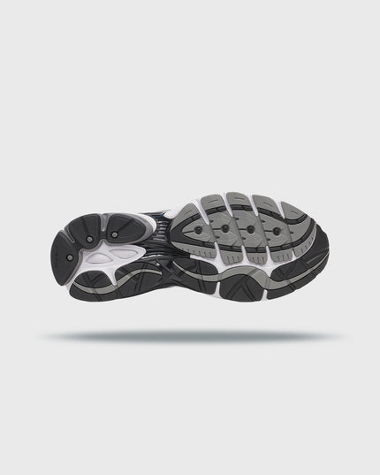 Saucony Progrid Omni 9 Sneaker Grijs Zilver onderaanzicht met grijs en zwart rubberen onderdelen zool