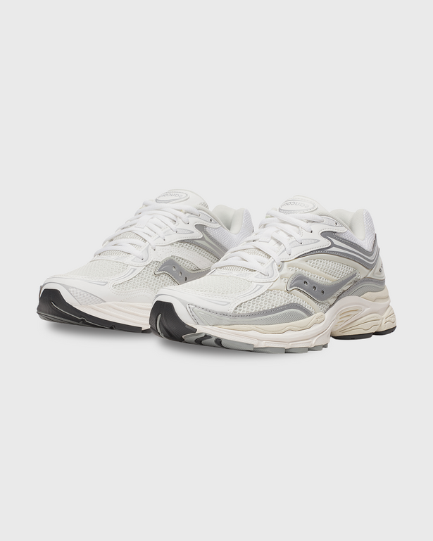 Saucony Progrid Omni 9 Sneaker Wit Zilver vooraanzicht beide schoenen