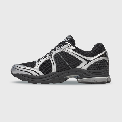 Saucony Progrid Triumph 4 Sneaker Zwart Zilver binnenkant schoen aanzicht arch lock
