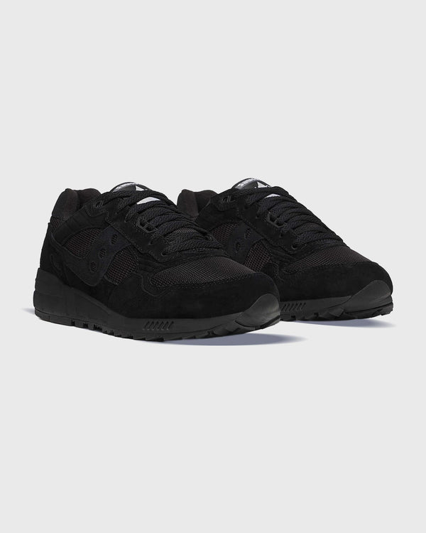 sauconyshadow5000sneaker zwart zijaanzicht paar