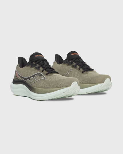 Saucony Triumph 23 Groen Zwart linker rechter schoen voorkant