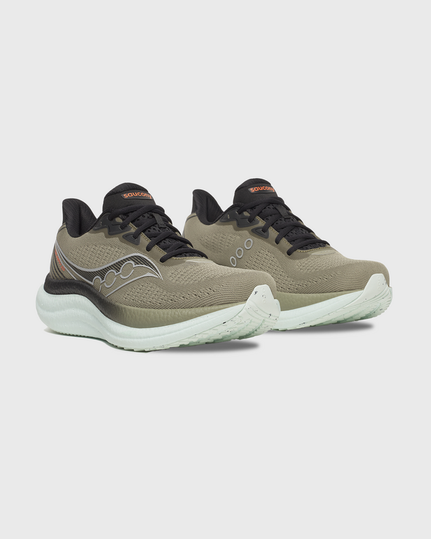 Saucony Triumph 23 Groen Zwart linker rechter schoen voorkant