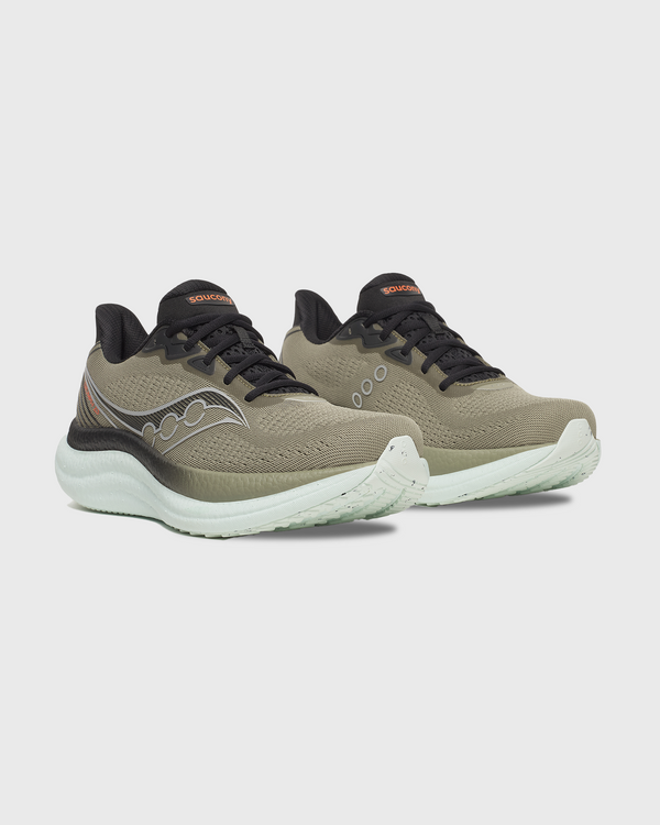 Saucony Triumph 23 Groen Zwart linker rechter schoen voorkant