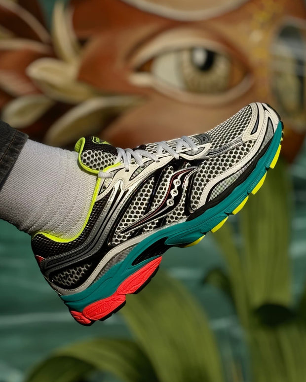 Saucony_Progrid_Omni_9_Sneaker_Mutant_1