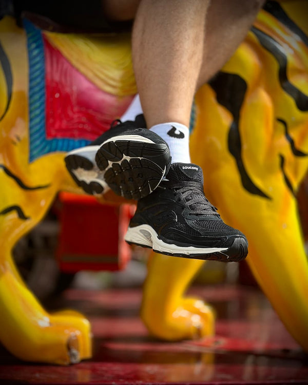 Saucony Progrid Omni 9 Sneaker Zwart