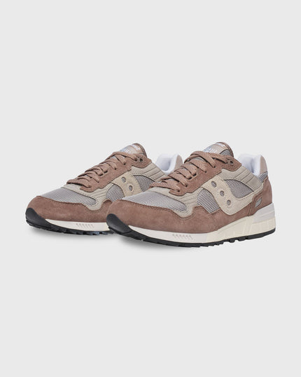 Saucony Shadow 5000 Gravel Grey zijaanzicht linker en rechterschoen 