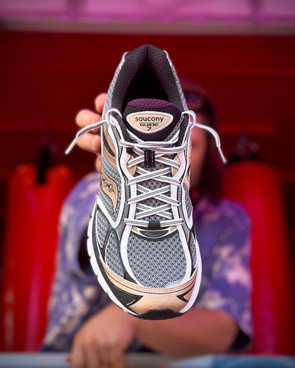 Baskets Saucony Progrid Guide 7 Blanc / Bronze