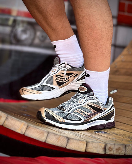 Baskets Saucony Progrid Guide 7 Blanc / Bronze