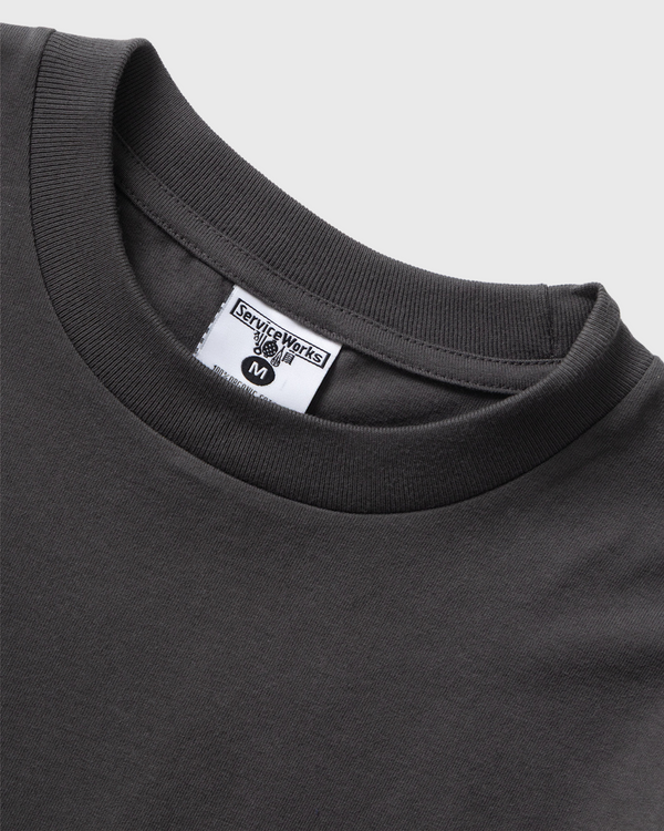 Service Works Bootleg Longsleeve Tee Charcoal label kraag