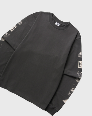 Service Works Bootleg Longsleeve Tee Charcoal schuin hele trui
