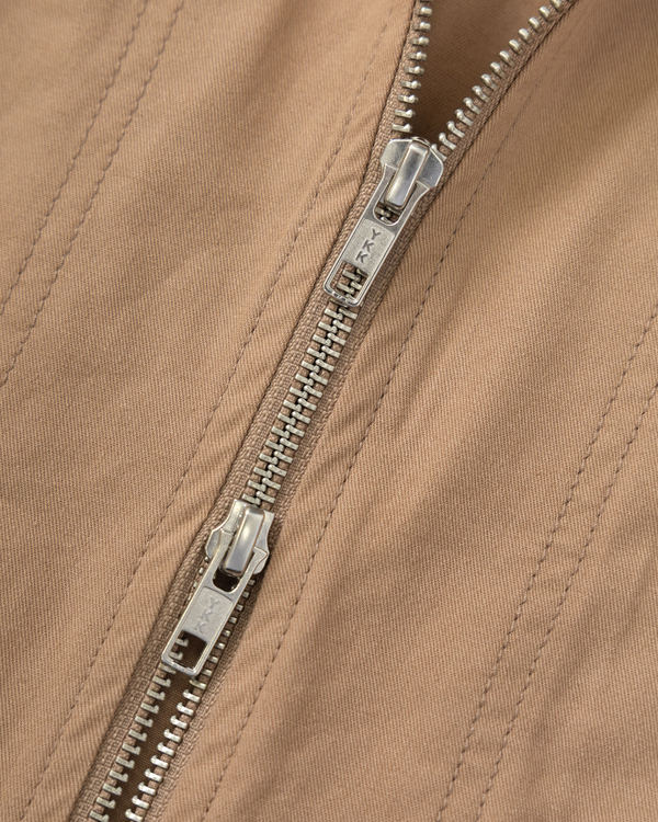 Service Works Twill Work Jacket Mushroom close up dubbele ritssluiting