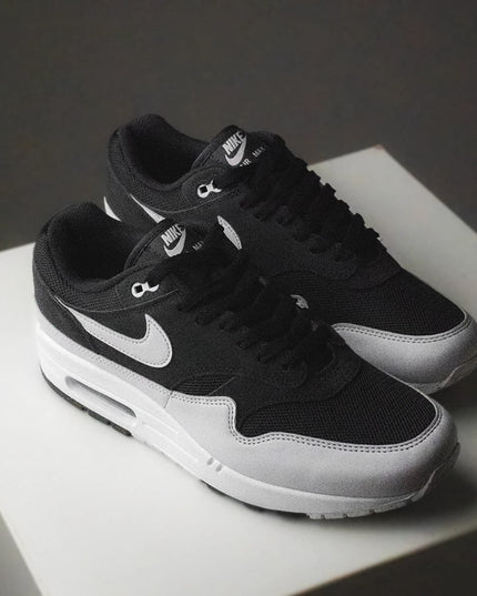 Nike Air Max 1 Essential Weiß/Schwarz 