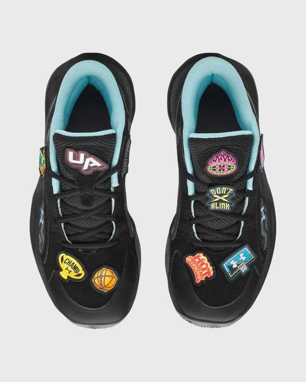 GS JET ’25 Basketbalschoen Zwart – Under Armour Bovenaanzicht