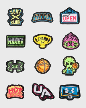 GS JET ’25 Basketbalschoen Zwart – Under Armour Verschillende patches dat je erbij krijgt