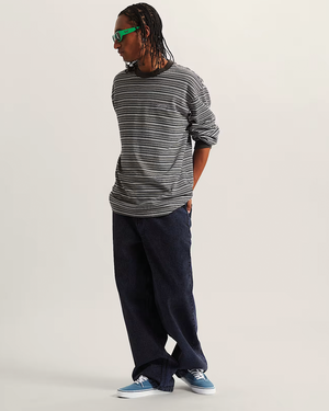 Vans Era Authentic Navy model foto streetwear outfit 