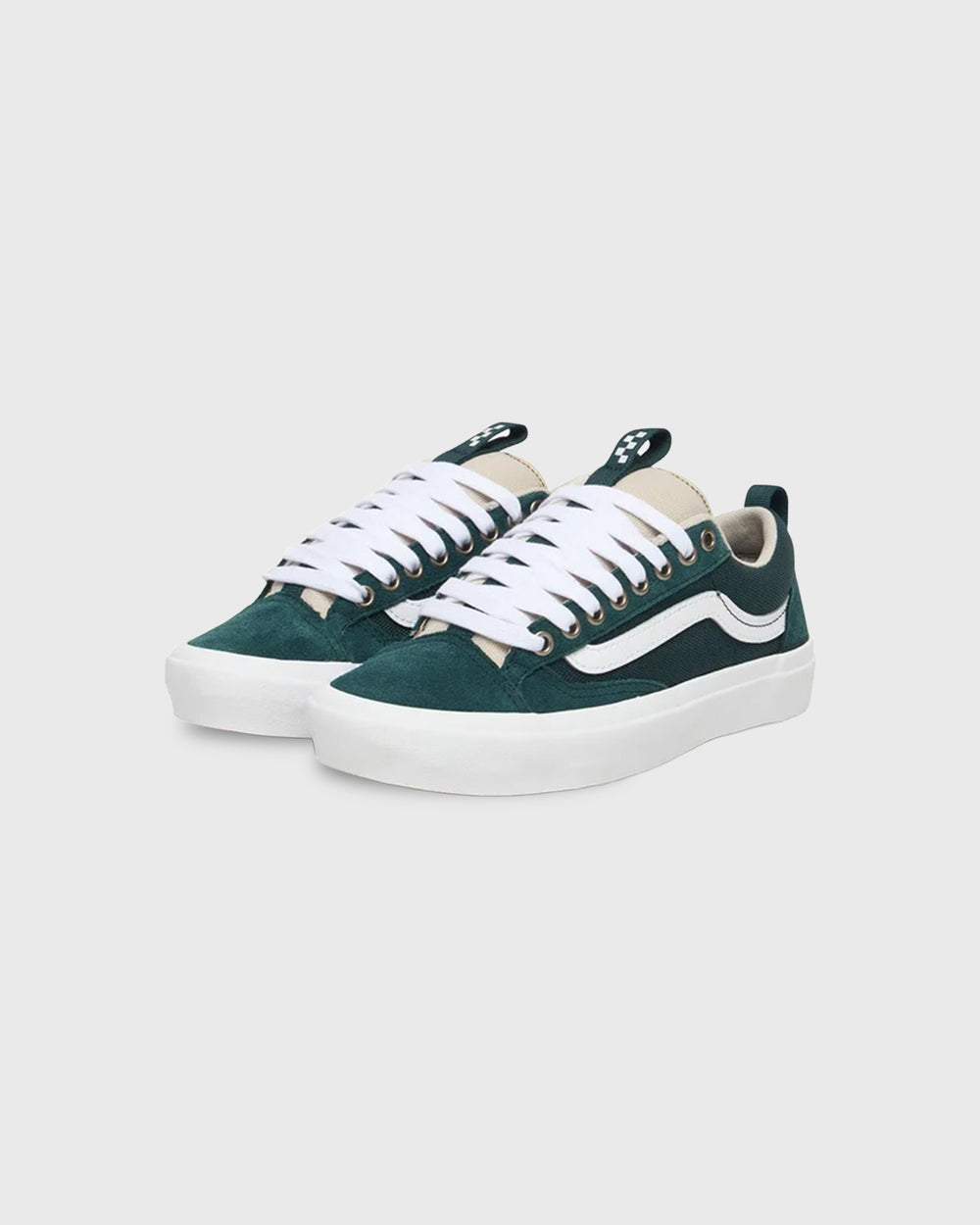 Vans Skate Old Skool 36+ Oatmeal zijaanzicht met grote swoosh en dikkere tong groene kleur