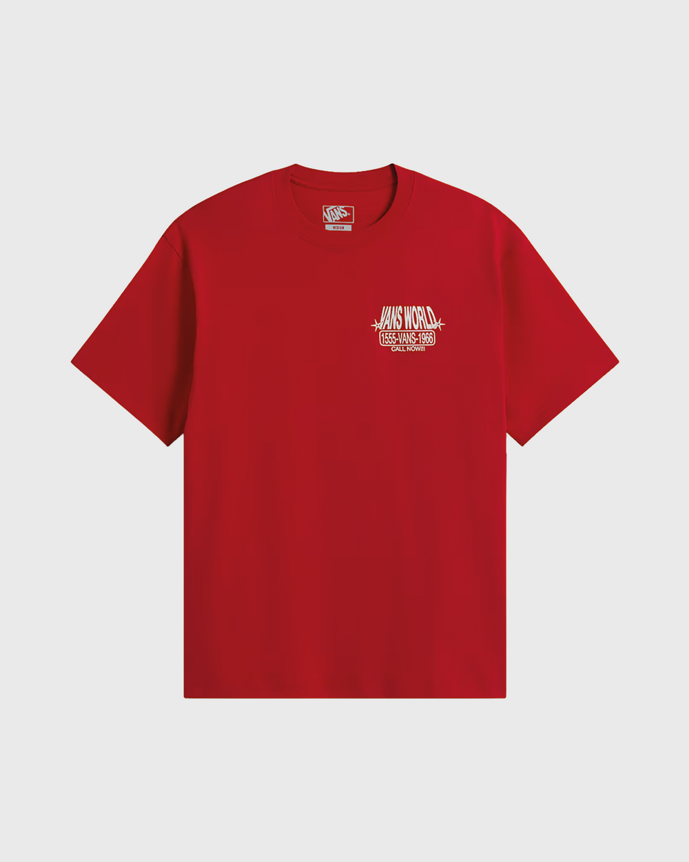 Vans World Intl SS Tee Racing Red verkrijgbaar bij Burned Sports Den Bosch. Rood T-shirt met ronde hals en korte mouwen, voorzien van een klein Vans World International-logo op de linkerborst en een grote grafische World International-print op de rug. Gemaakt van zacht katoen met een comfortabele regular fit, geschikt voor dagelijks gebruik en een casual streetwear-look.