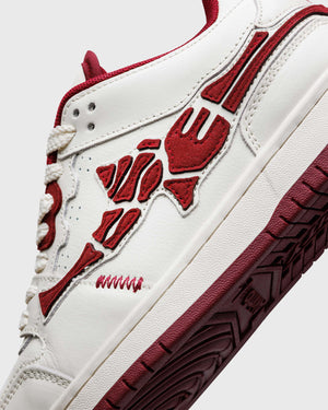 Vicinity Akimbo Low Crimson Red Close Up Zijkant