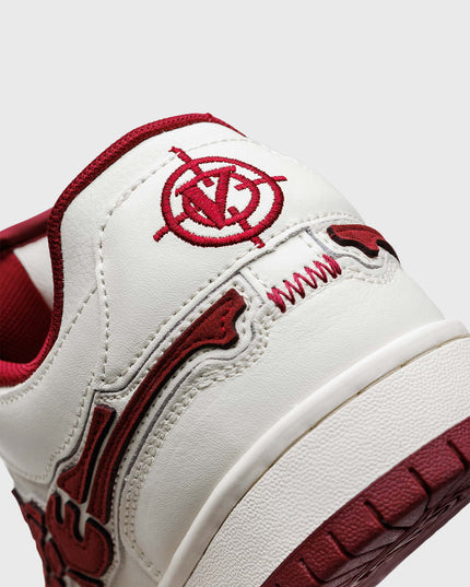 Vicinity Akimbo Low Crimson Red Close Up Achterkant
