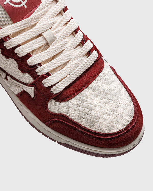 Vicinity Akimbo Low Rombo Wine Red Close Up 4
