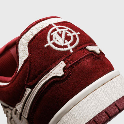 Vicinity Akimbo Low Rombo Wine Red Close Up 2