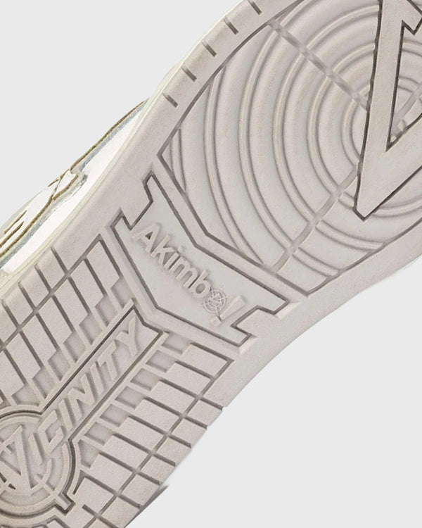 Vicinity Akimbo Low Stone Grey Onderkant zool met logo