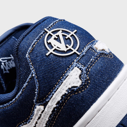 Vicinity Akimbo Lows Sneaker Denim Blue close up achterkant logo