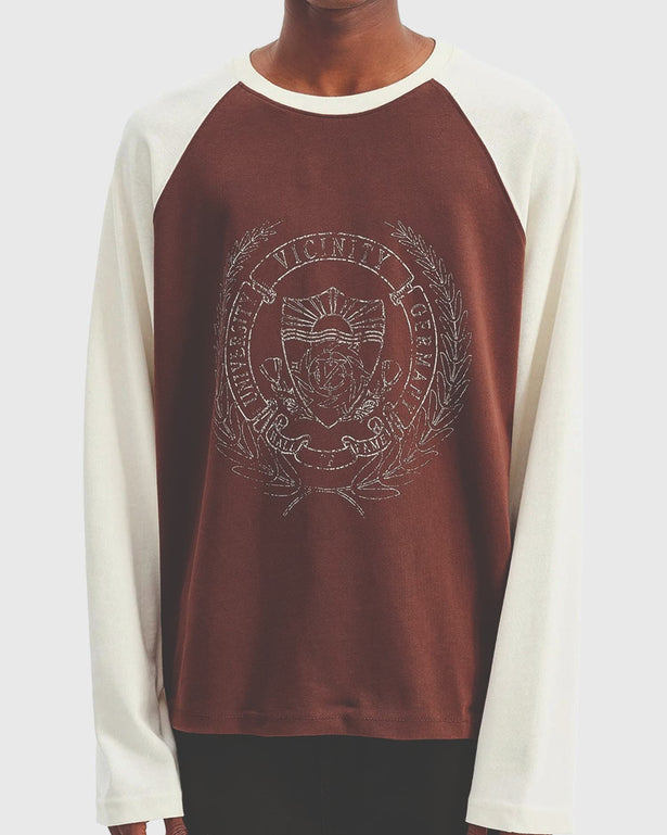 Vicinity Hall Of Fame Longsleeve Bruin Creme vooraanzicht