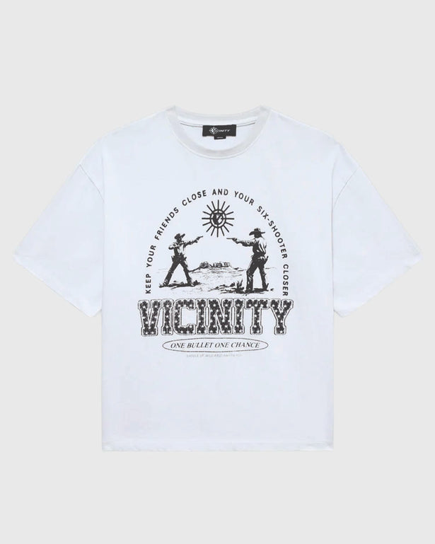 Vicinity Six Shooter Dual t-Shirt Wit vooraanzicht no model
