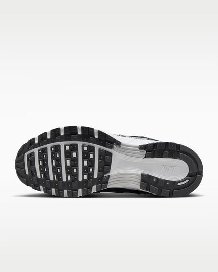 Nike P-6000 Sneaker Wit / Zilver