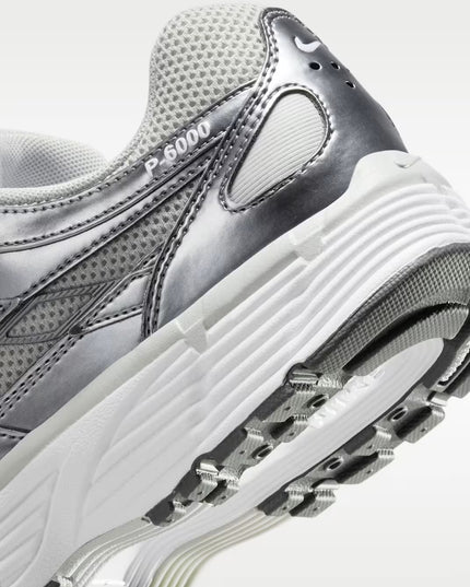 Nike P-6000 Sneaker Wit / Zilver