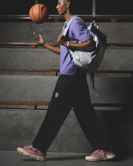 Anta KAI 2 Azurie Kyrie Irving Basketbalschoen Roze