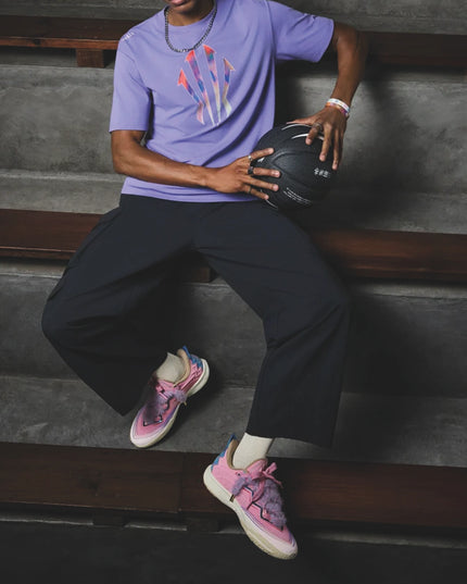 Anta KAI 2 Azurie Kyrie Irving Basketbalschoen Roze