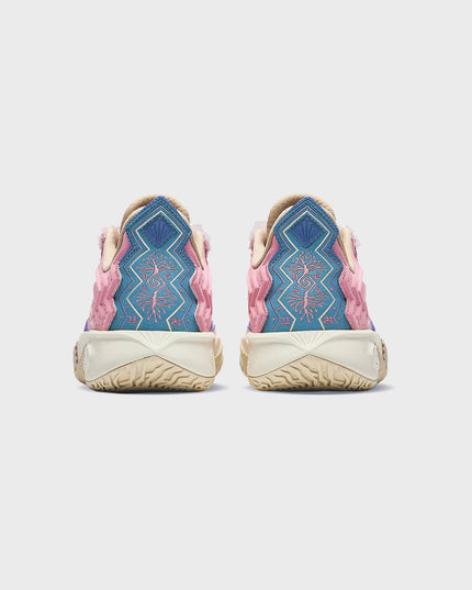 Anta KAI 2 Azurie Kyrie Irving Basketbalschoen Roze