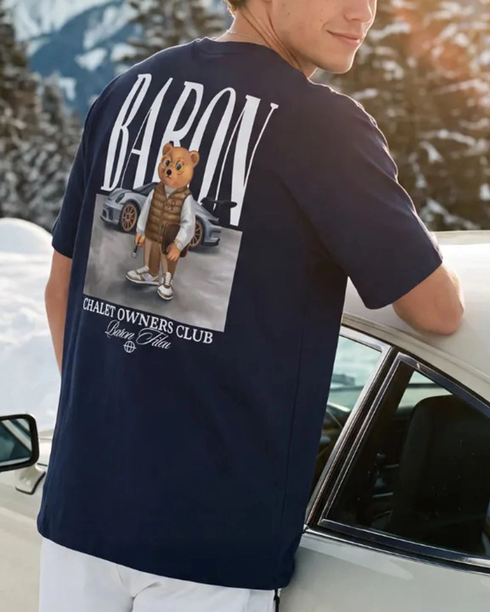 Baron Filou T-shirt Filou 187 Chalet Owners Club Backprint Donkerblauw