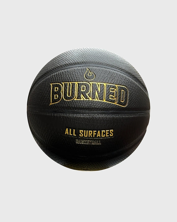 Burned In/Outdoor Basketbal Black Croco, maat 7, vrijstaand op grijze achtergrond - Burned Sports