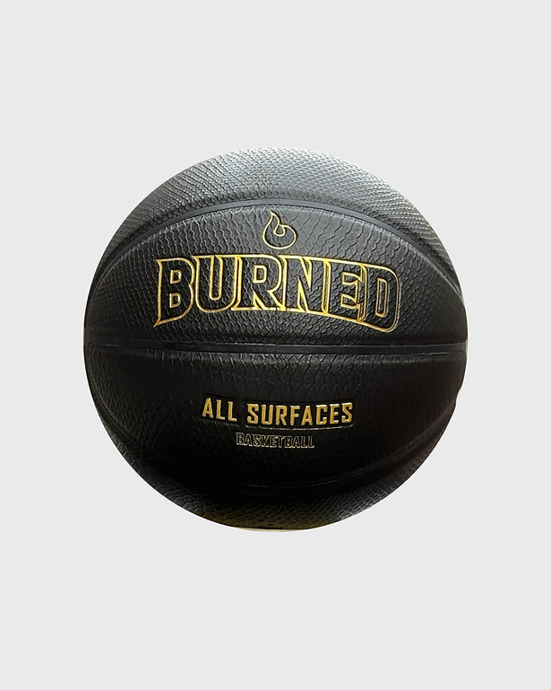 Burned In/Outdoor Basketbal Black Croco, maat 7, vrijstaand op grijze achtergrond - Burned Sports