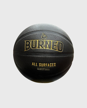 Burned In/Outdoor Basketbal Black Croco, maat 7, vrijstaand op grijze achtergrond - Burned Sports